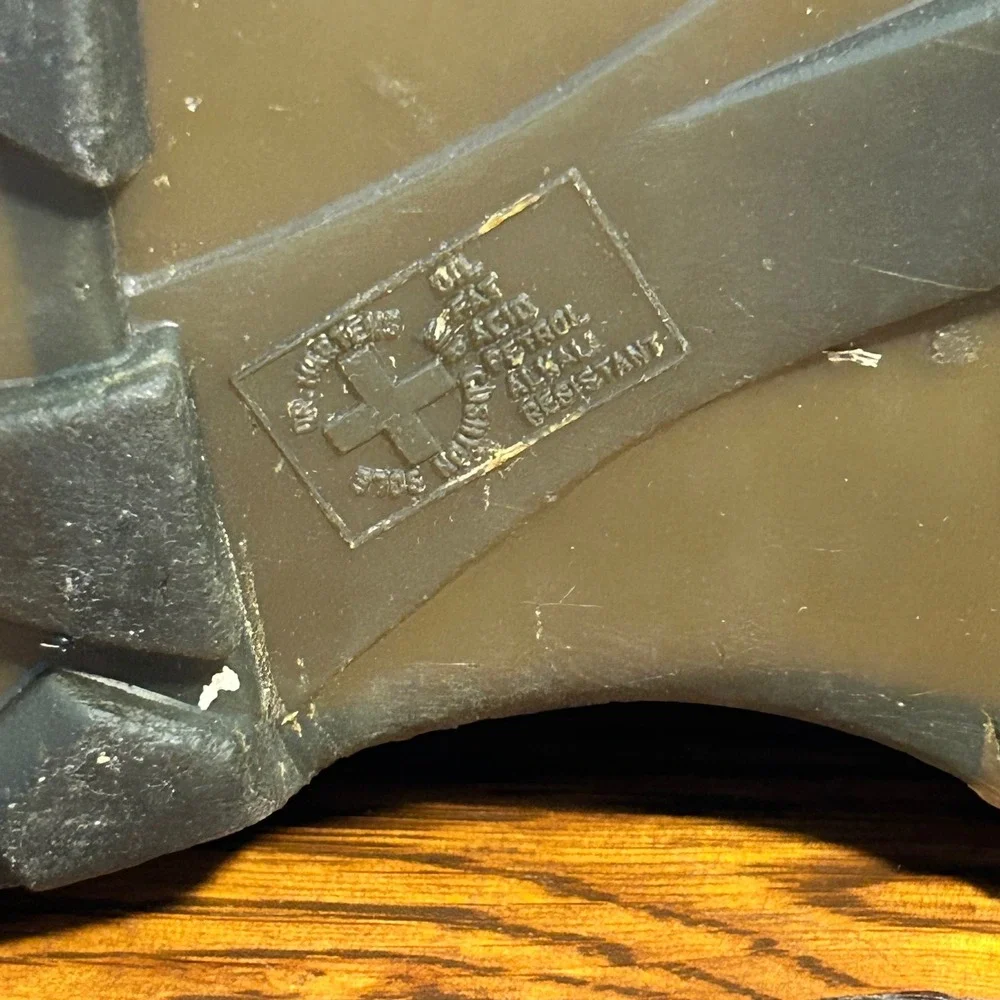 Dr. Martens see pics